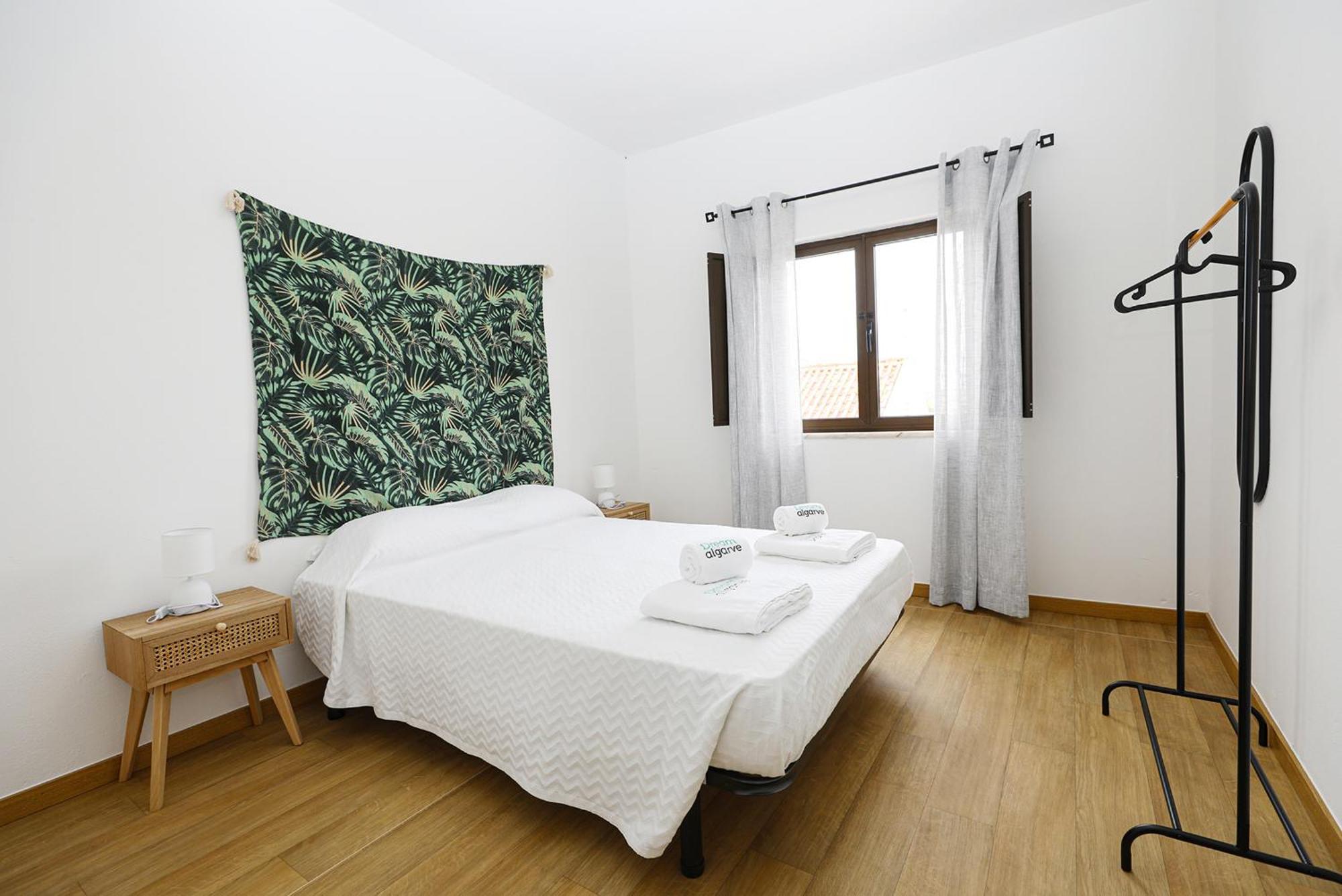 B87 - Windmill 2 Bed Apartment In Odiáxere المظهر الخارجي الصورة